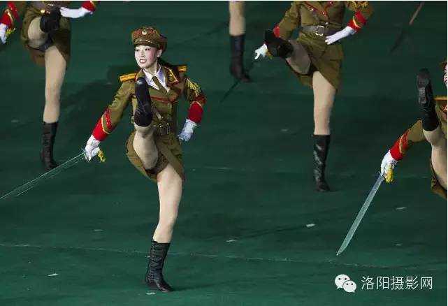 丝袜还是秋裤？朝鲜女兵的神秘面纱