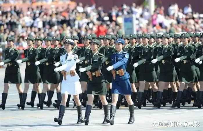 中国为何允许女兵穿丝袜？